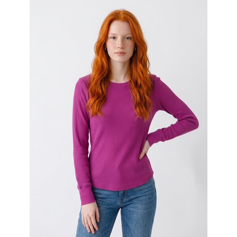 Ribbed crewneck sweater, magenta/purple color Size M